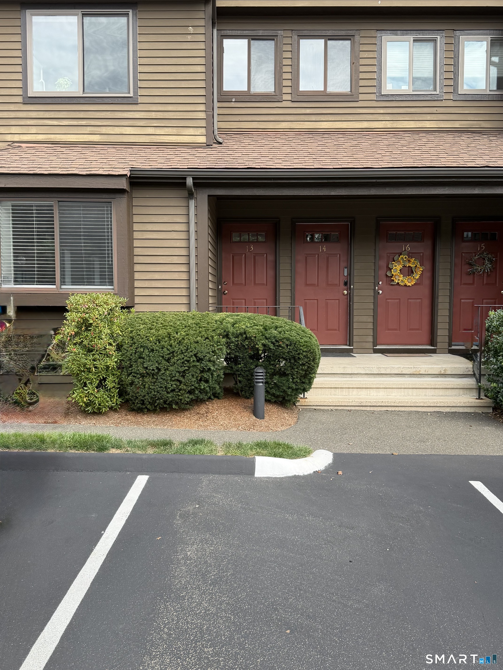 115 Fillow Street, 13, Norwalk, CT 06850 | For Sale at $389,000