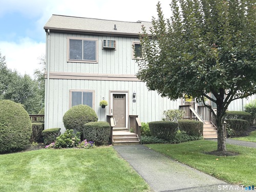  townhouse condo for sale located at 11 Acorn Lane, 11, Brookfield, CT 06804