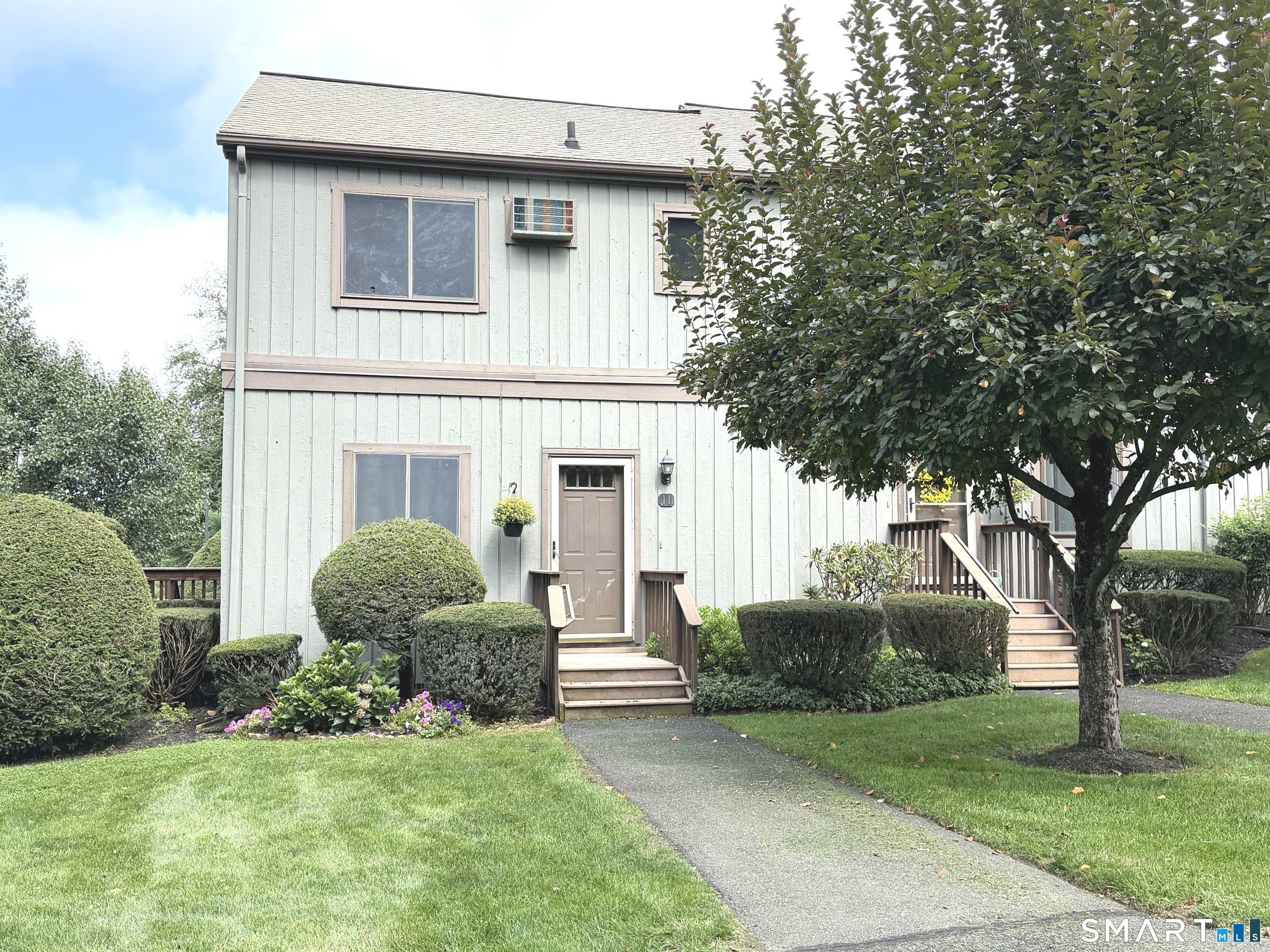 11 Acorn Lane, 11, Brookfield, CT 06804 | For Sale at $399,900