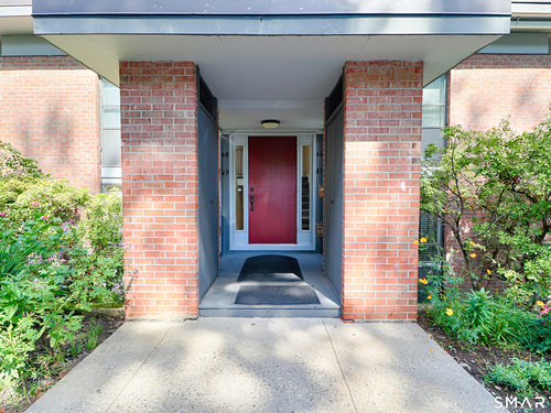  condo home for sale located at 160 Fairfield Woods Road, 48, Fairfield, CT 06825