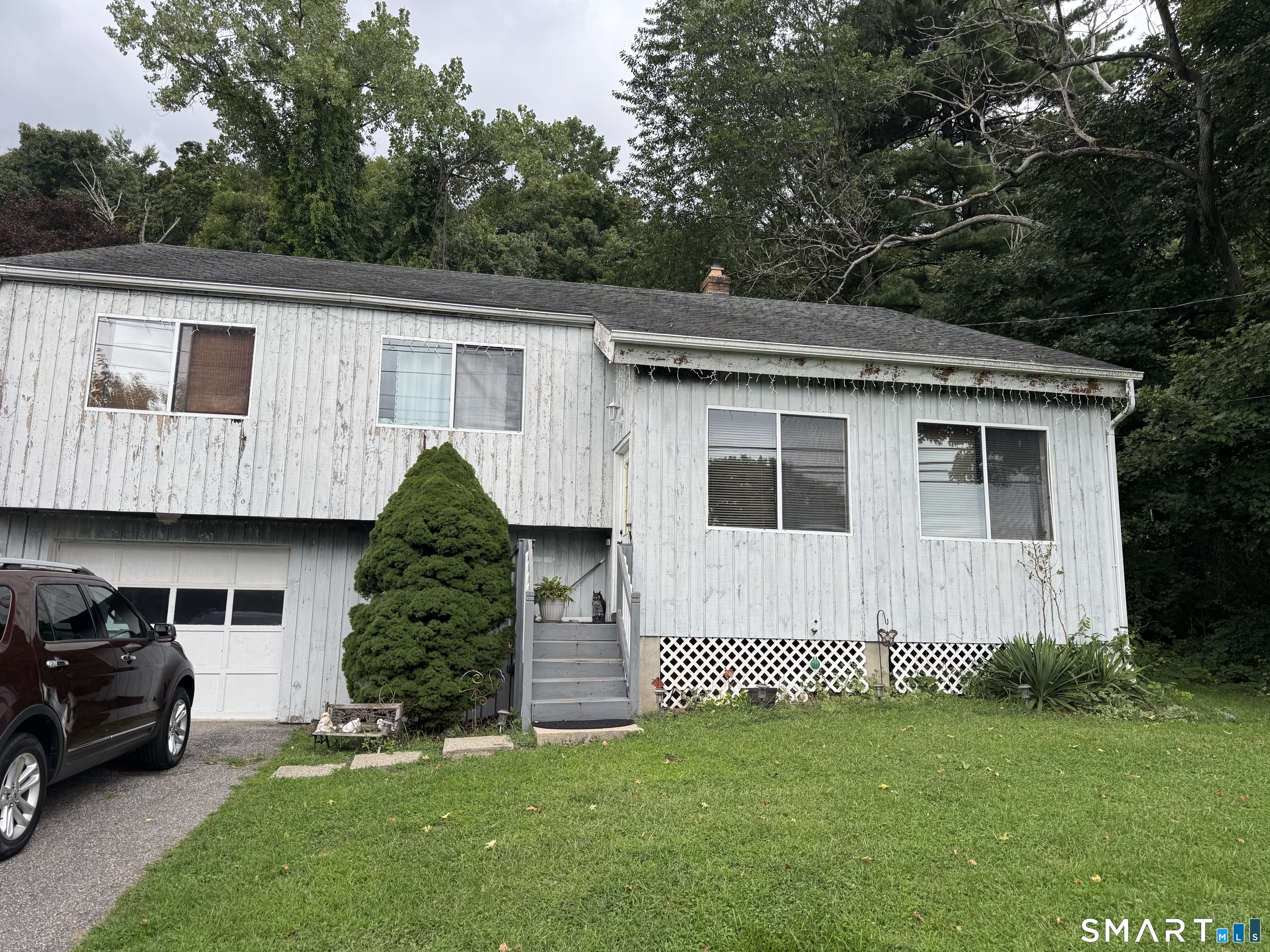 223 River Road, Shelton, CT 06484 | For Sale at $399,000