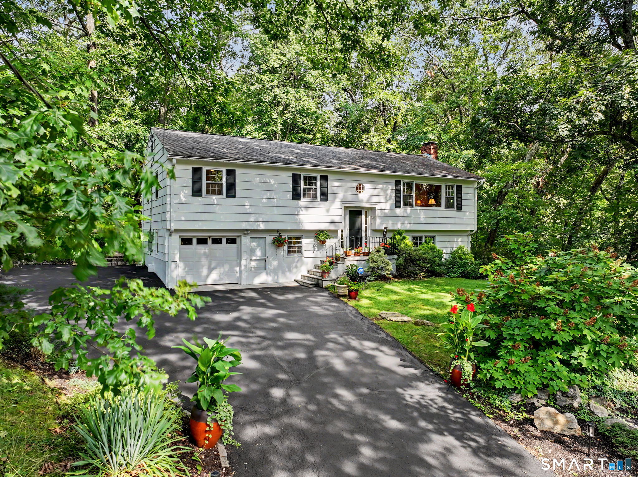 16 Brookhill Lane, Norwalk, CT 06851 | For Sale at $863,500