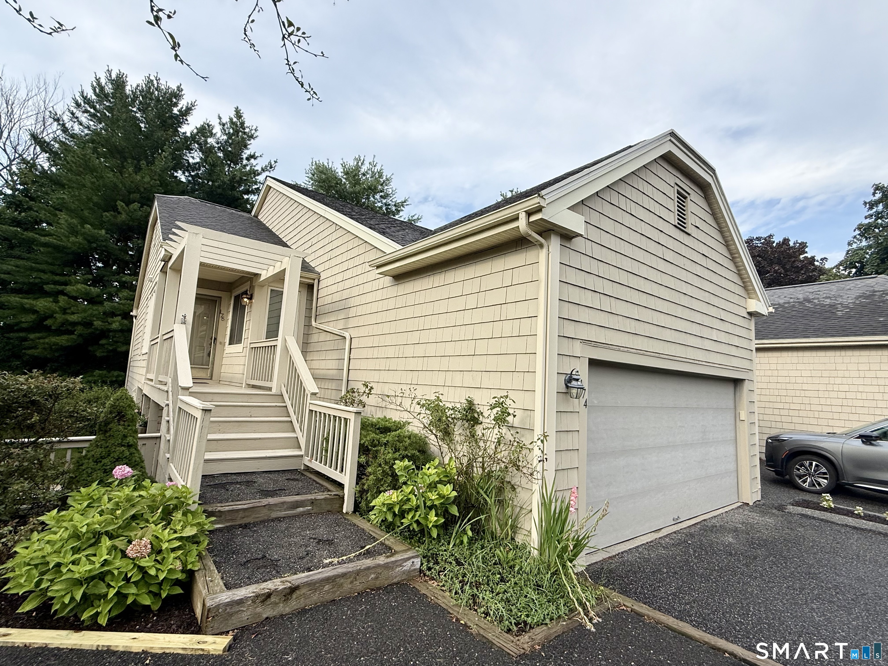12 Boulevard Drive, 32-175, Danbury, CT 06470 | For Sale at $399,900