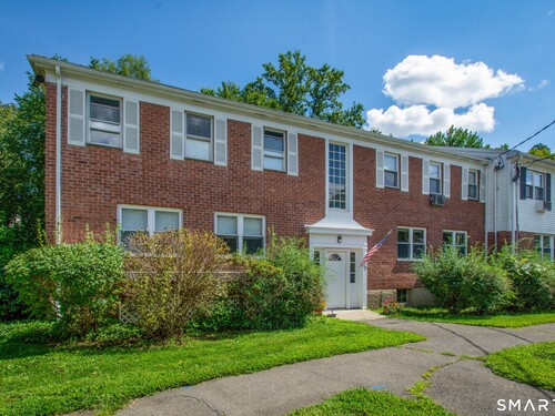  condo home for sale located at 104 Abner Court, a, Bridgeport, CT 06606