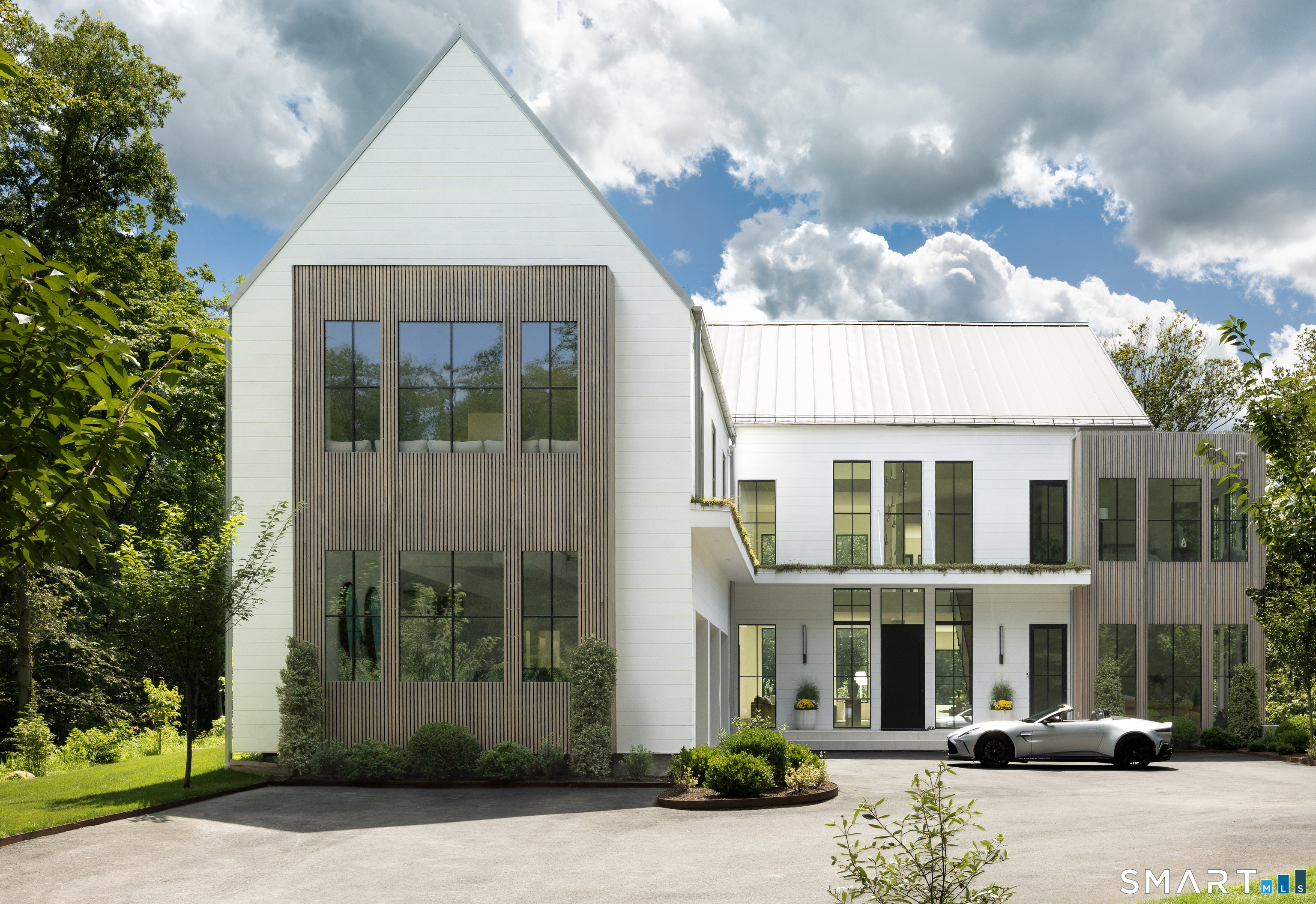 41 Mohawk Lane, Greenwich, CT 06831 | For Sale at $9,995,000