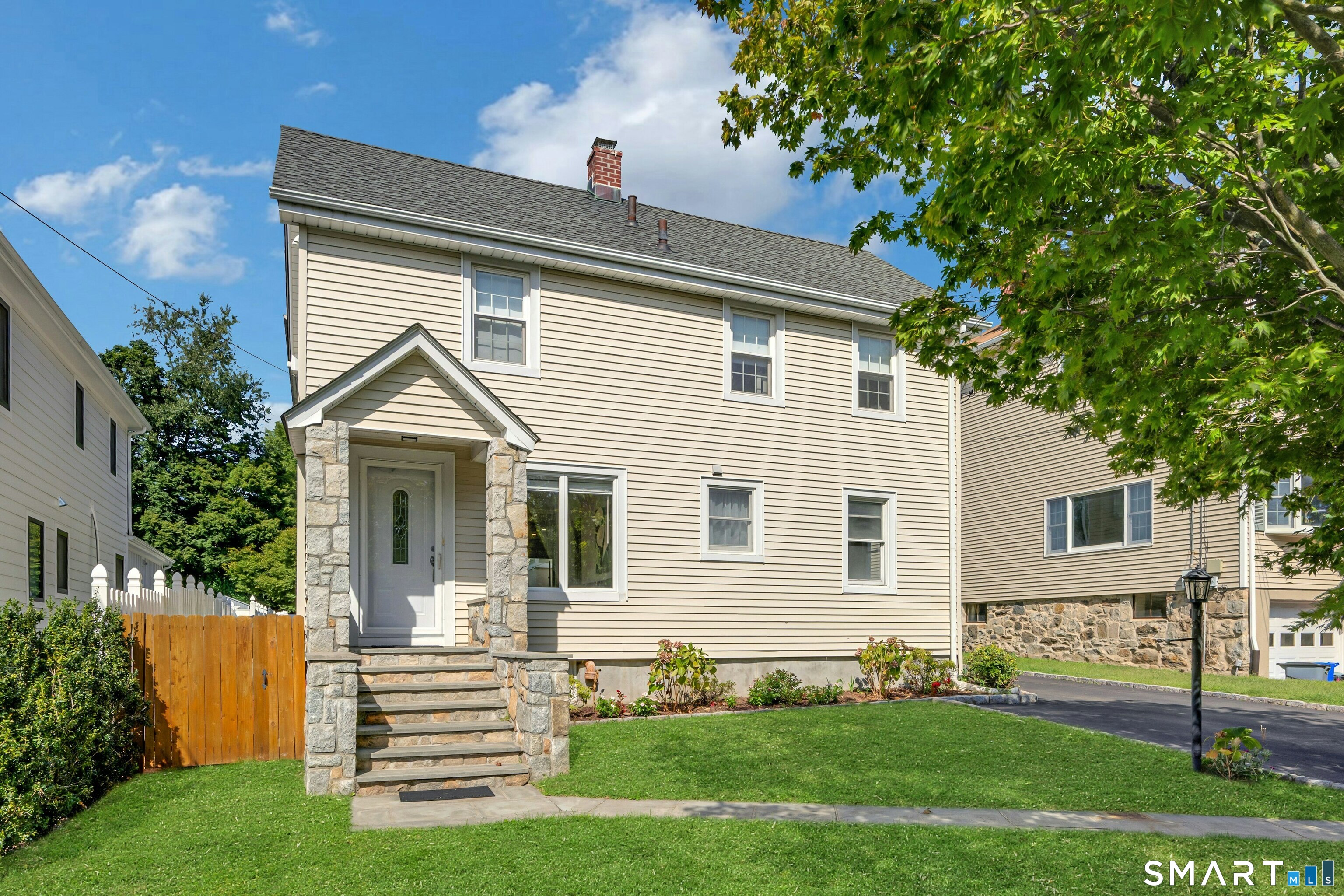 17 Thornhill Road, Greenwich, CT 06878 | For Sale at $1,749,000