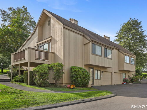  condo home for sale located at 615 Cherokee Lane, a, Stratford, CT 06614