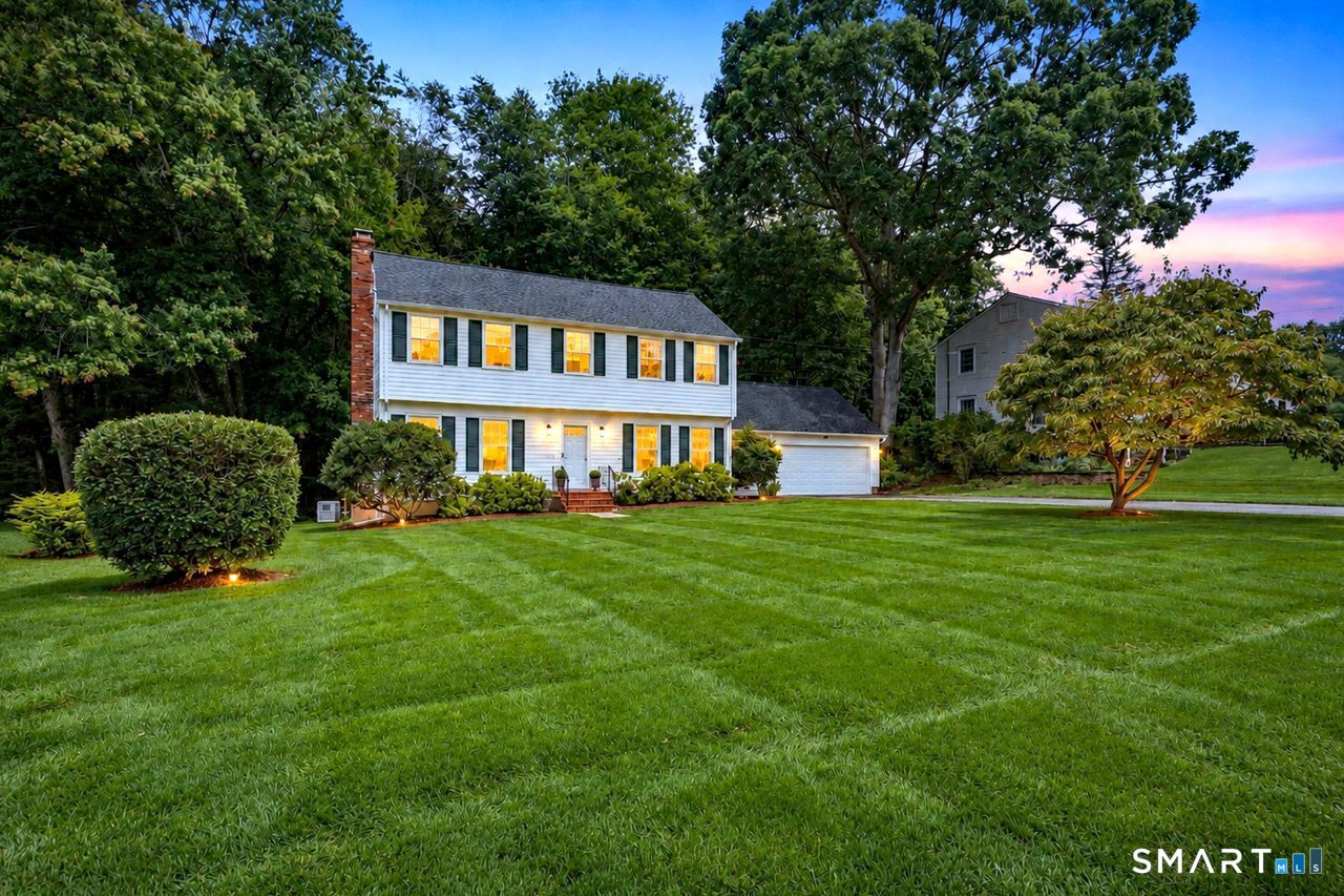 185 Nepas Road, Fairfield, CT 06825 | For Sale at $989,000