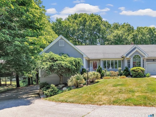  condo home for sale located at 435 Navajo Loop, 435, Shelton, CT 06484
