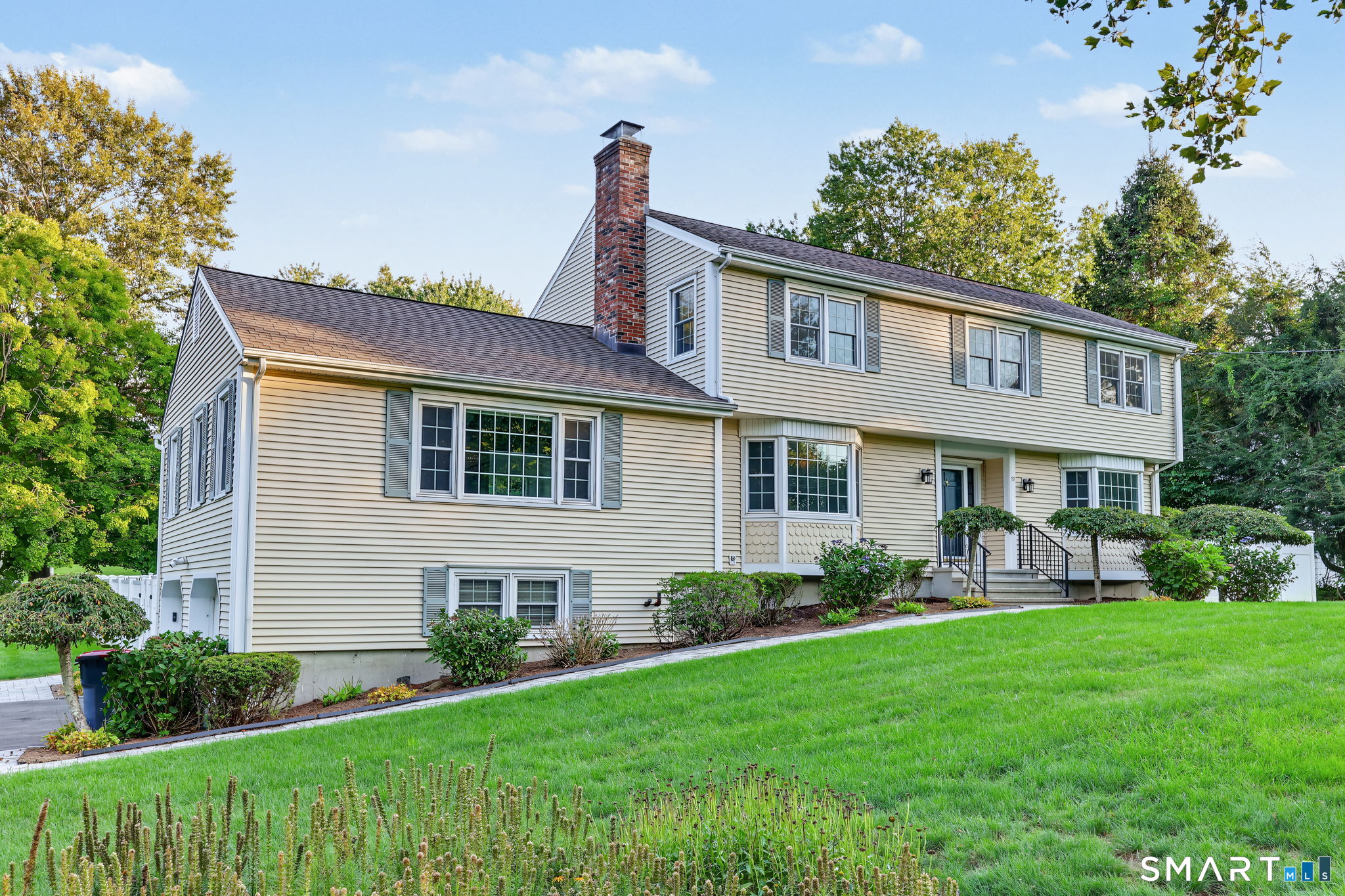 52 Mallett Drive, Trumbull, CT 06611 | For Sale at $850,000