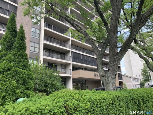  condo home for sale located at 44 Strawberry Hill Avenue, 11e, Stamford, CT 06902