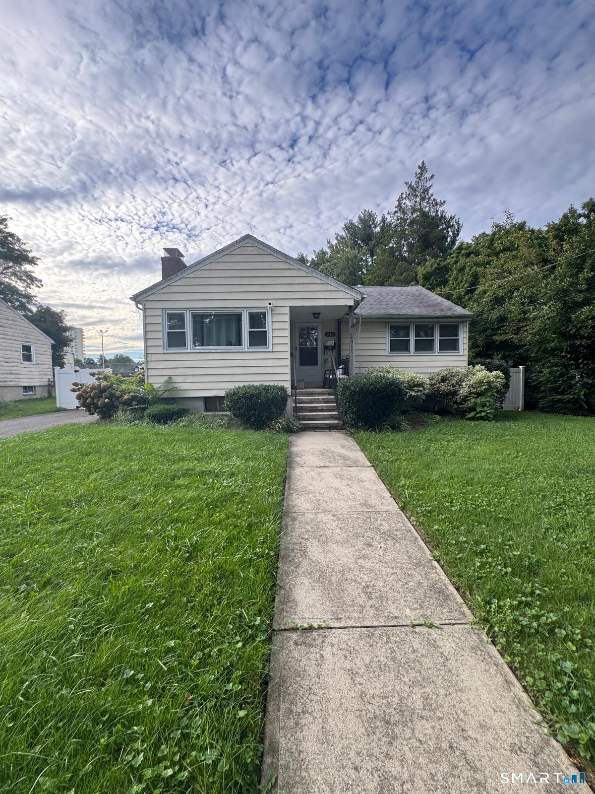 746 Lincoln Avenue, Bridgeport, CT 06606 | For Sale at $430,000