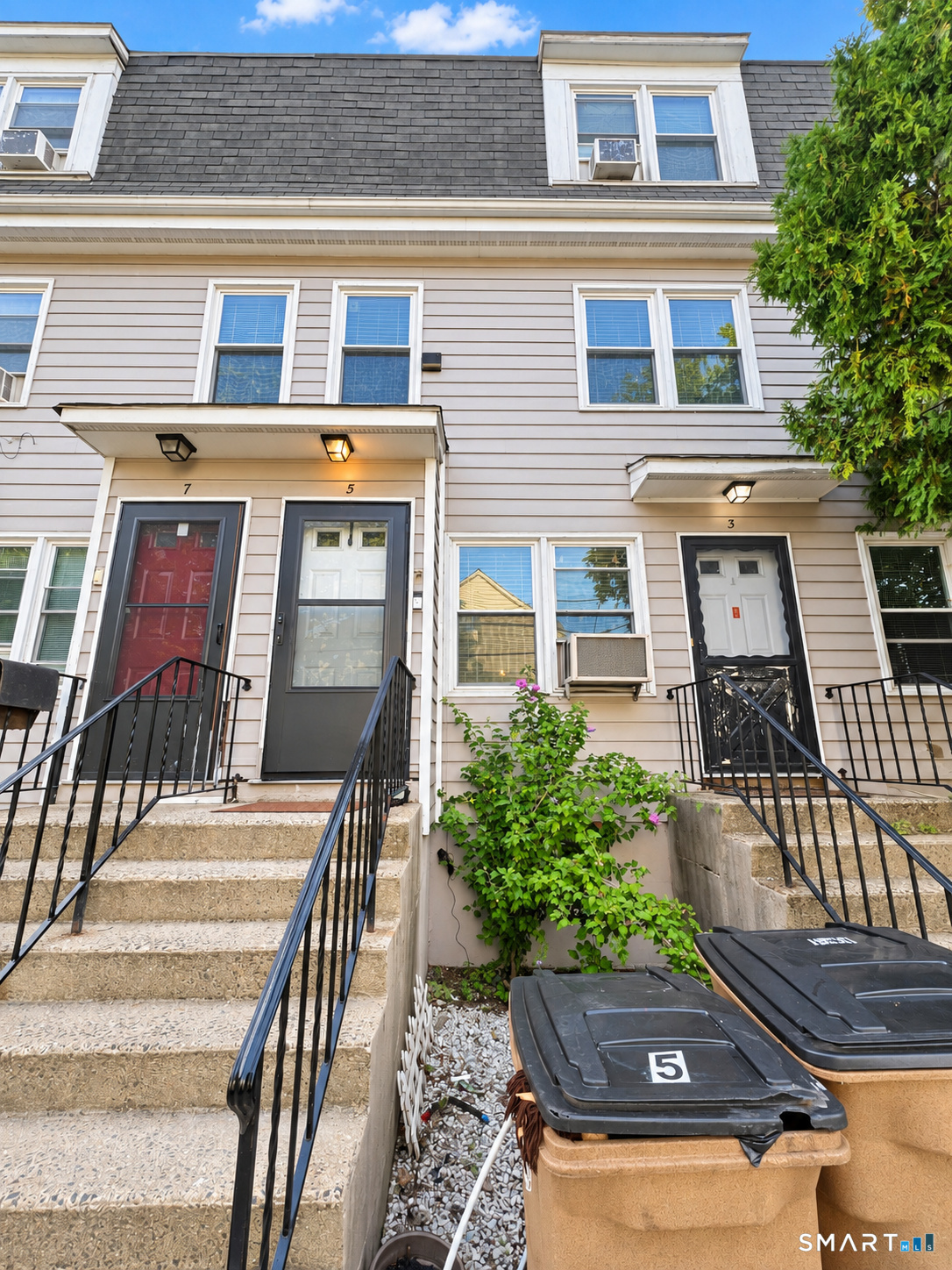 5 Brown Avenue, 5, Stamford, CT 06902 | For Sale at $450,000