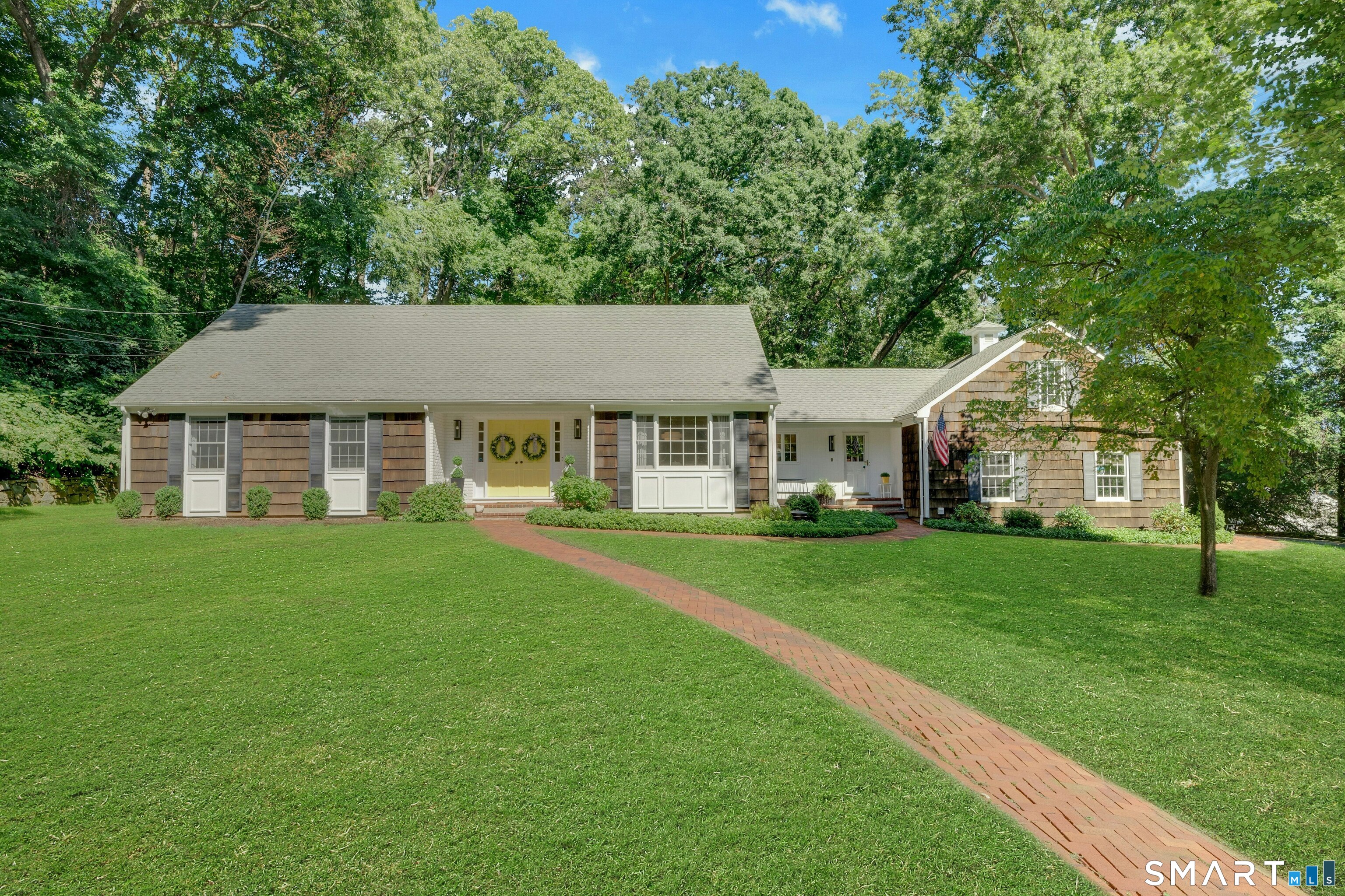 6 Stoneleigh Square, Fairfield, CT 06825 | For Sale at $1,299,000