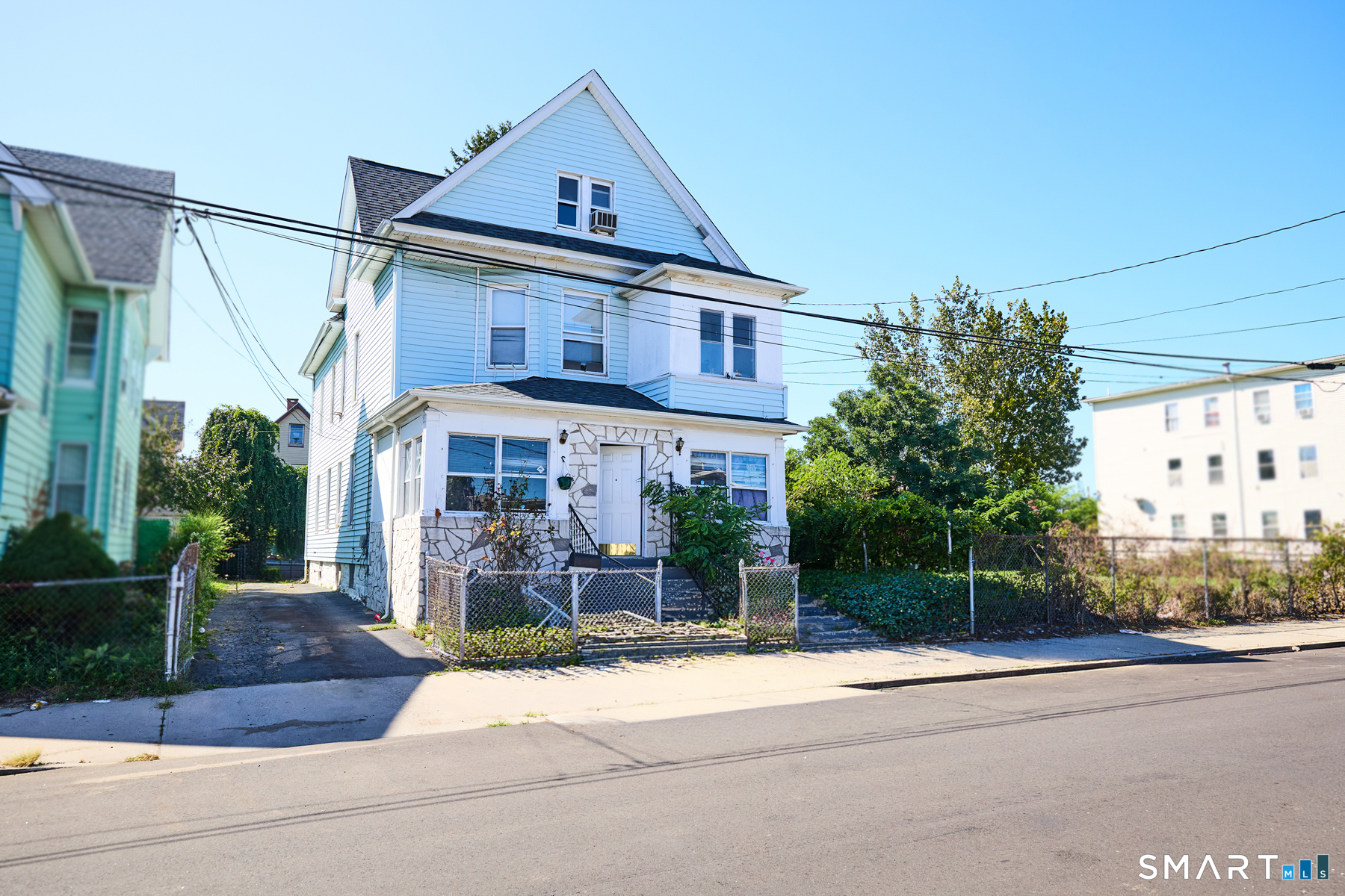 139 Lee Avenue, Bridgeport, CT 06605 | For Sale at $634,500