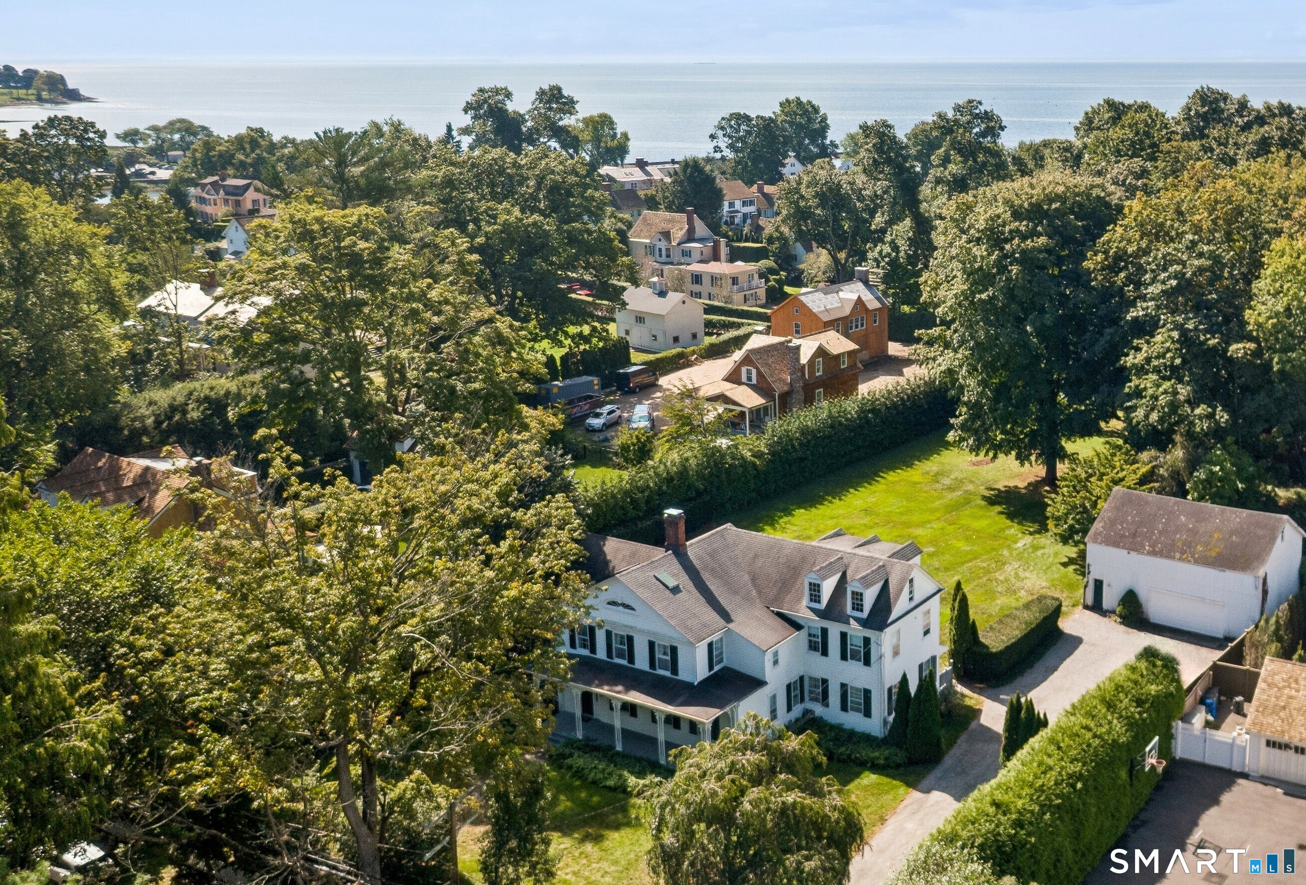 195 Old South Road, Fairfield, CT 06890 | For Sale at $4,950,000