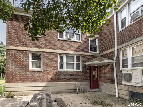  co-op home for sale located at 744 Canaan Road, blg87 21, Bridgeport, CT 06610