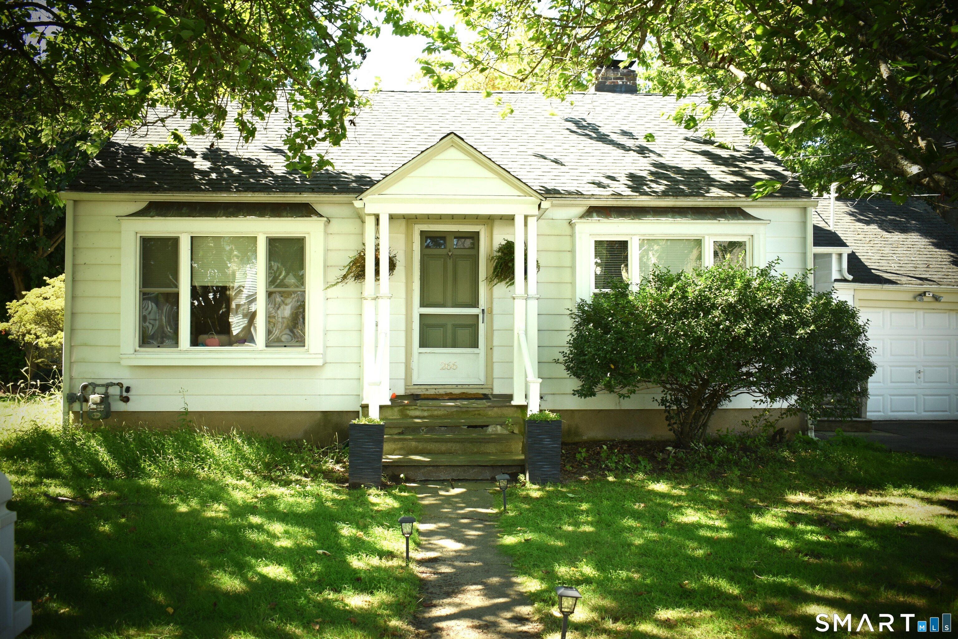 266 Alden Street, Fairfield, CT 06824 | For Sale at $995,000
