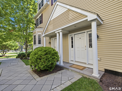  townhouse condo for sale located at 160 Glenbrook Road, 3b, Stamford, CT 06902