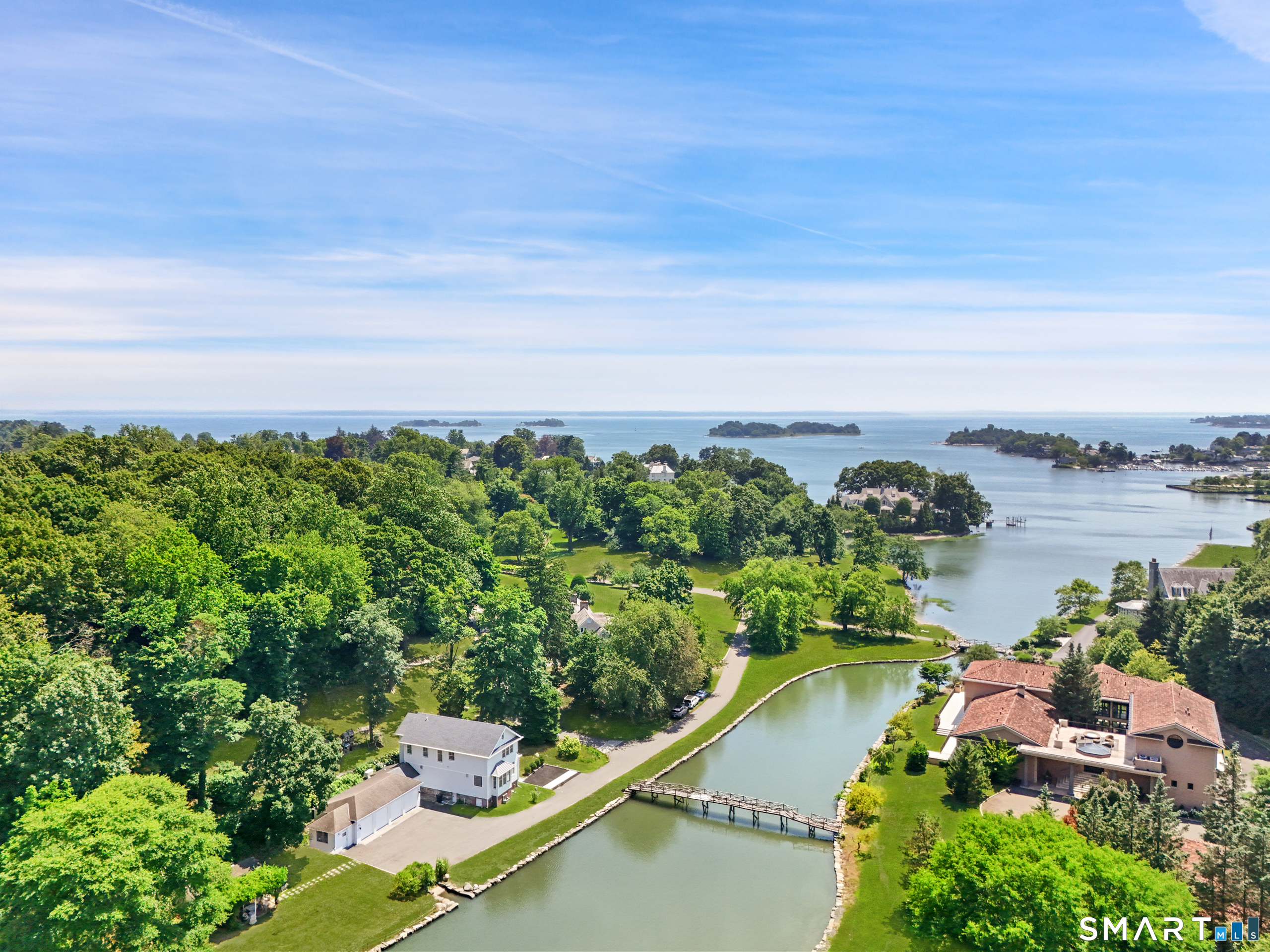 31 Meadow Wood Drive, Greenwich, CT 06830 | For Sale at $6,995,000