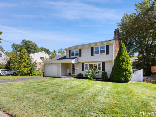  single family home for sale located at 47 Old Stratfield Road, Fairfield, CT 06825
