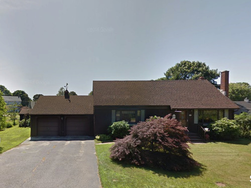  single family home for sale located at 559 Oak Bluff Avenue, Stratford, CT 06615