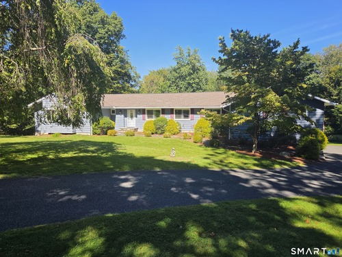  single family home for sale located at 8 Signal Hill Road, Brookfield, CT 06804