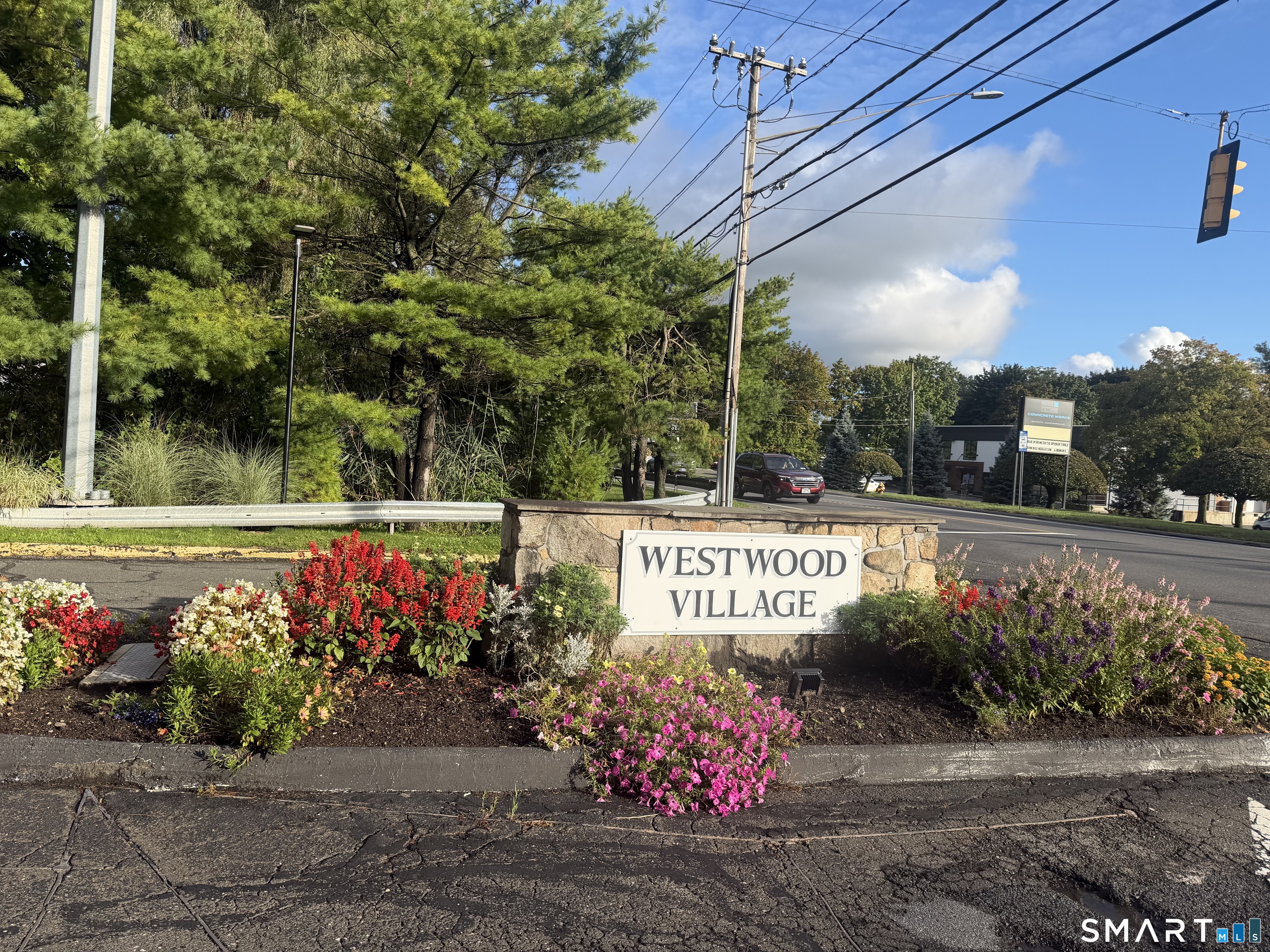 55 Mill Plain Road, Danbury, CT 06810 | For Sale at $309,000