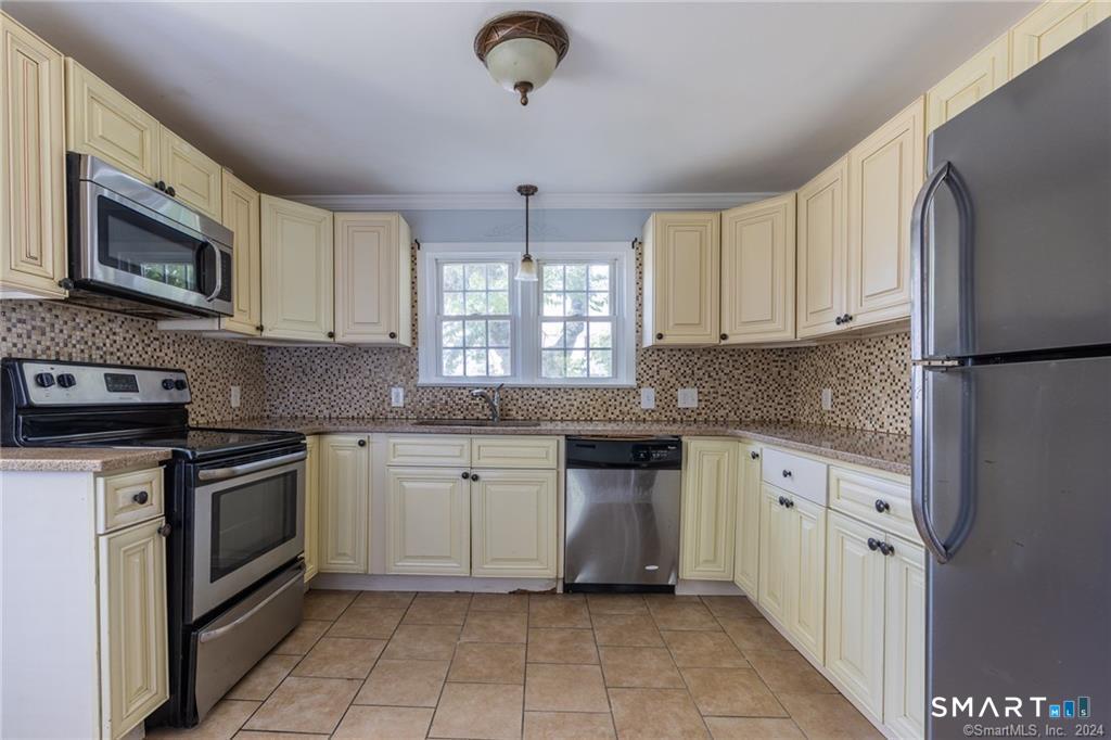 480 Ezra Street, Bridgeport, CT 06606 | For Sale at $420,000