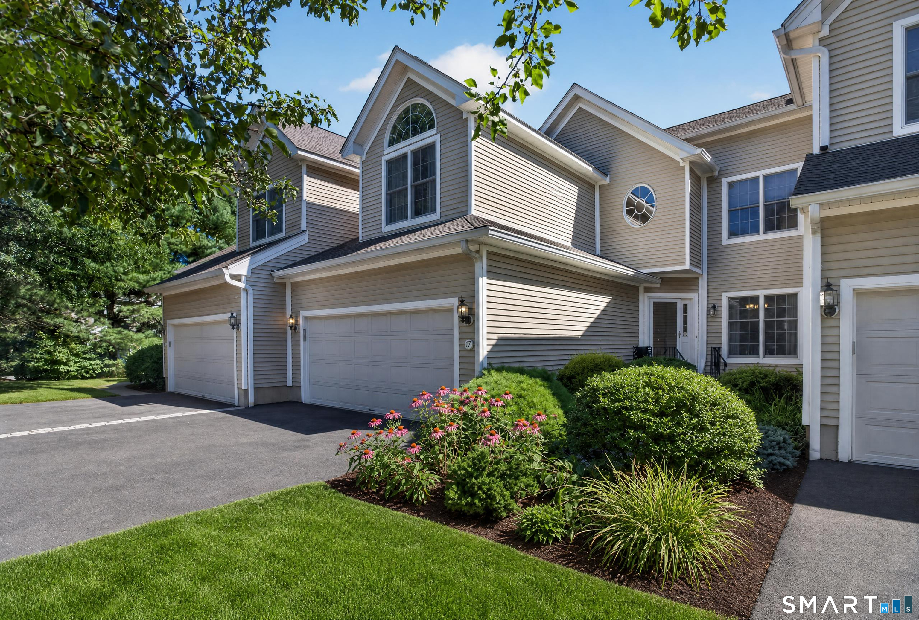 17 Regency Circle, 17, Trumbull, CT 06611 | For Sale at $765,000