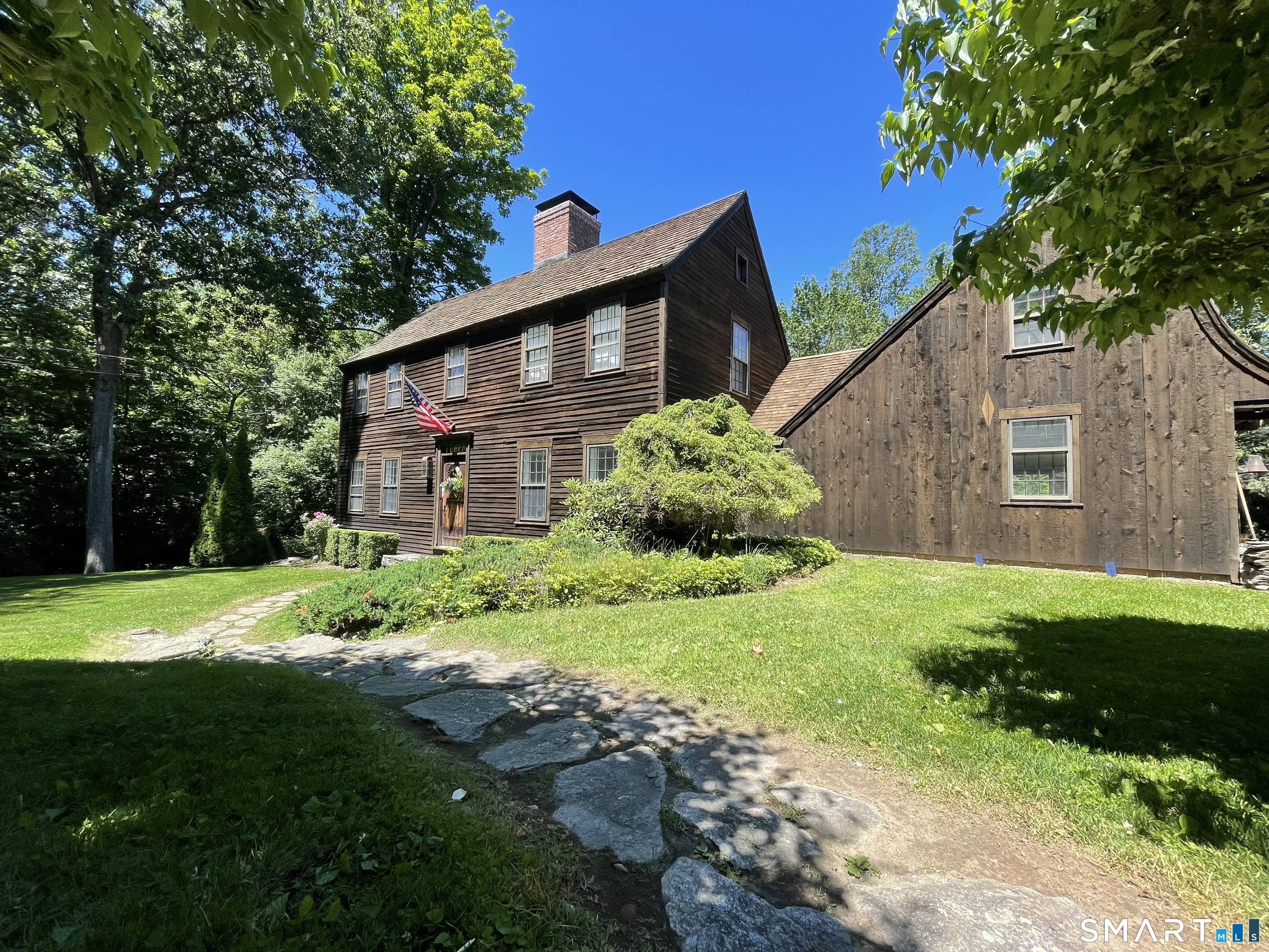 31 Old Barn Road, Trumbull, CT 06611 | For Sale at $1,100,000