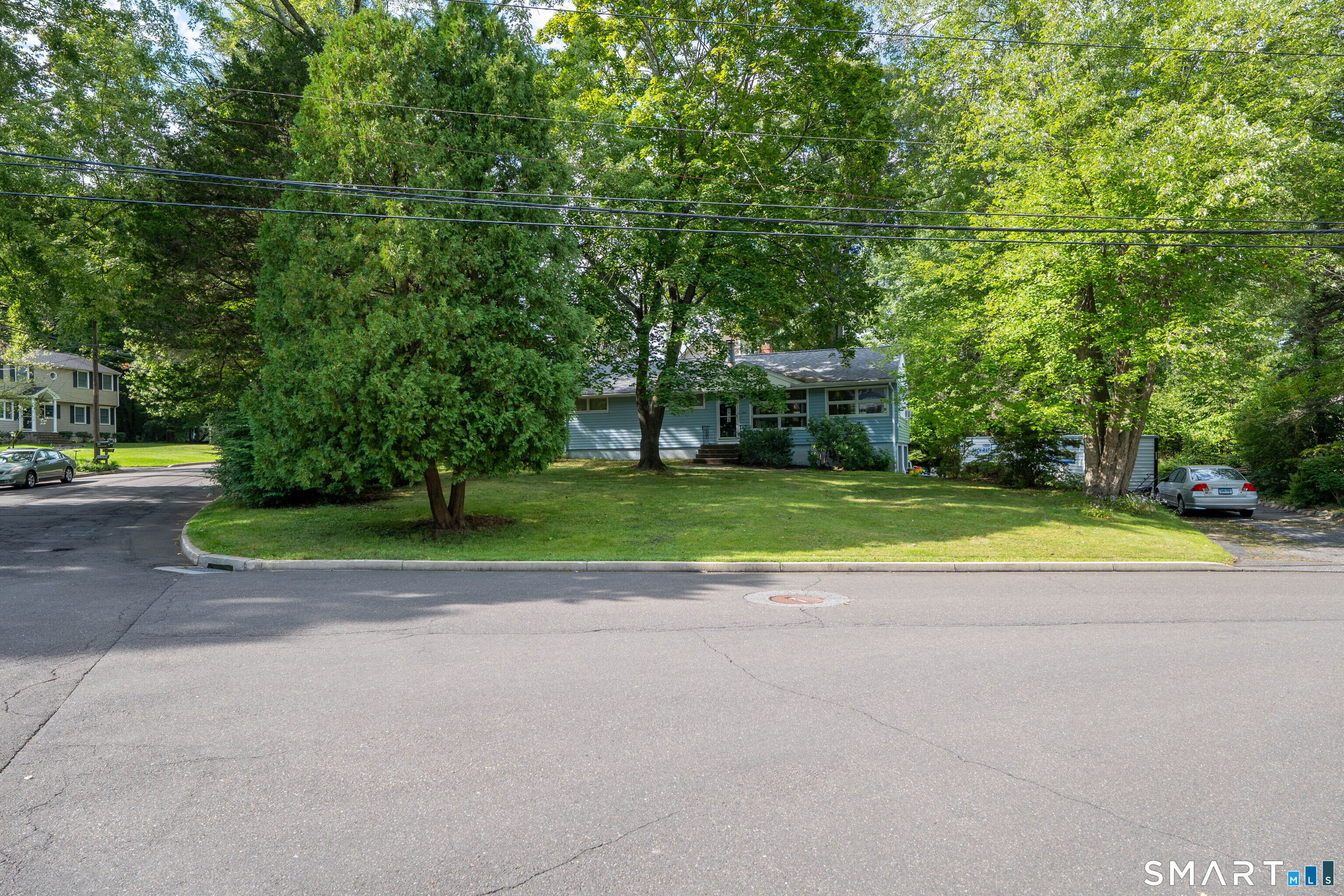 102 Glen Ridge Road, Fairfield, CT 06825 | For Sale at $650,000
