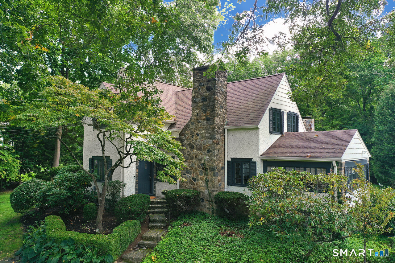 30 Birch Road, Darien, CT 06820 | For Sale at $2,895,000