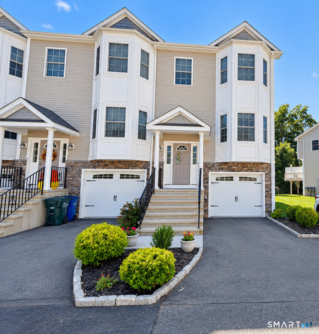 16 Ardi Court, 16, Newtown, CT 06482 | For Sale at $515,000