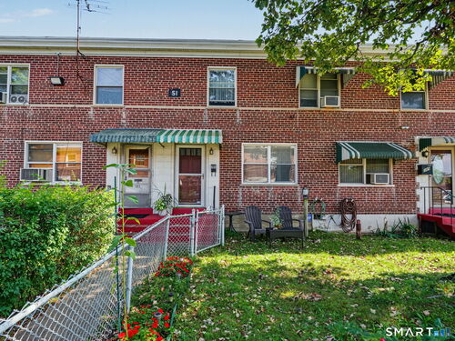  co-op home for sale located at 391 Court D, Building 51, Bridgeport, CT 06610