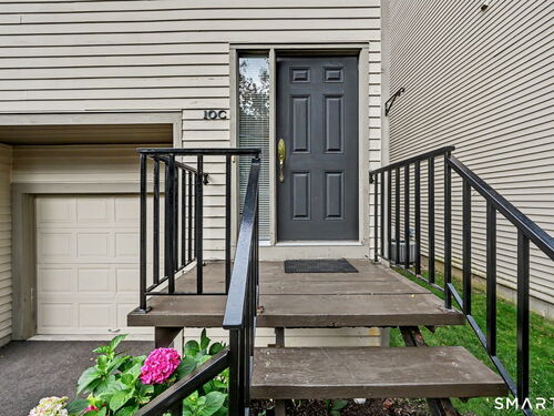  townhouse condo for sale located at 2435 Bedford Street, 10c, Stamford, CT 06905