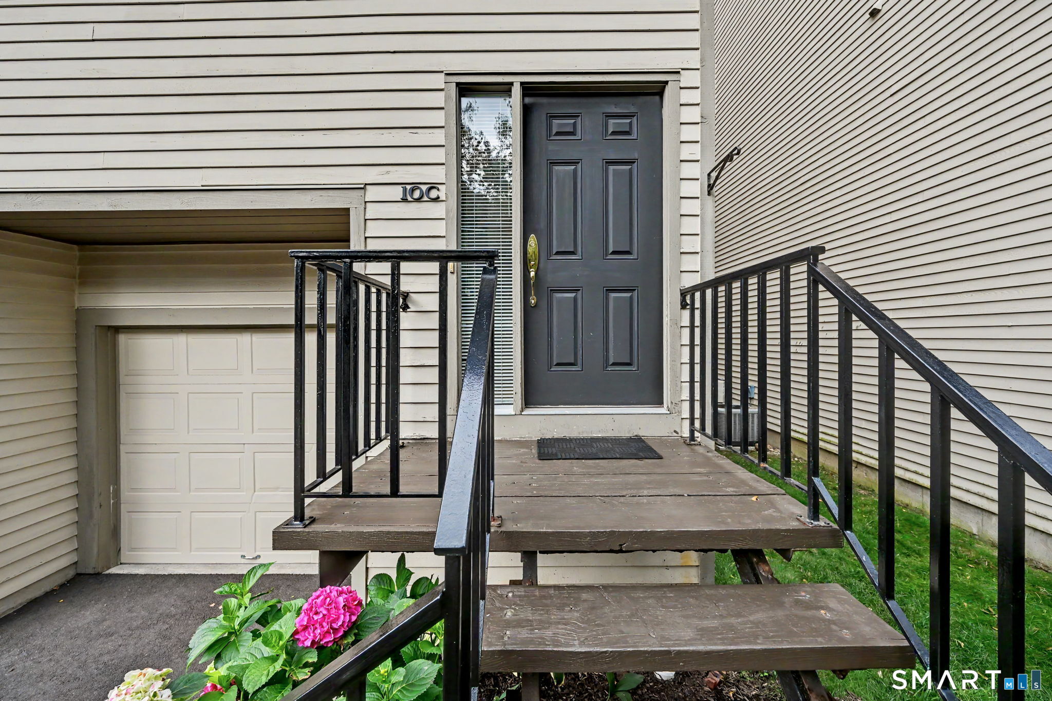 2435 Bedford Street, 10c, Stamford, CT 06905 | For Sale at $645,000