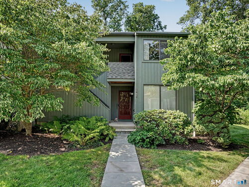  condo home for sale located at 123 Old Belden Hill Road, 26, Norwalk, CT 06850