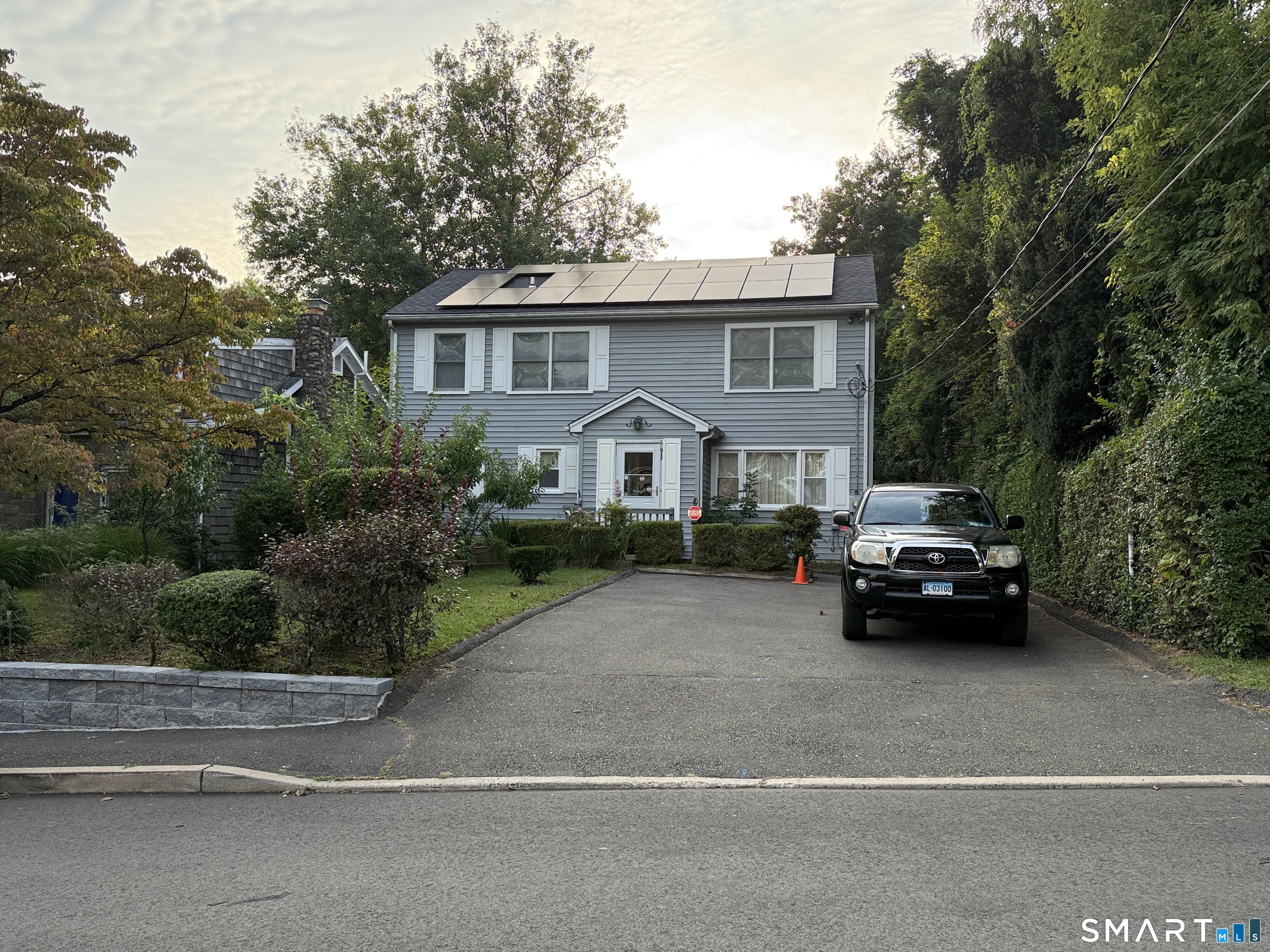 93 Ridgewood Avenue, Stamford, CT 06907 | For Sale at $799,900