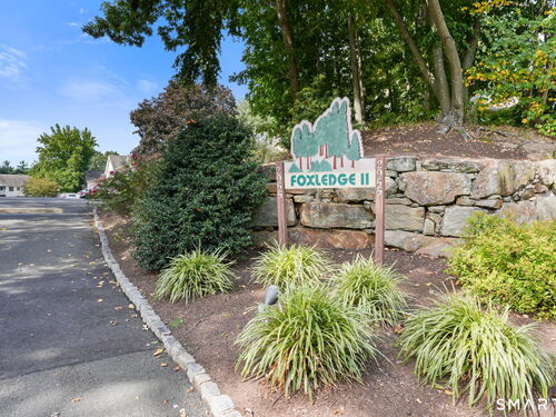  condo home for sale located at 2955 Madison Avenue, 44, Bridgeport, CT 06606