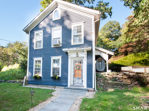  single family home for sale located at 3 Pine Street, Newtown, CT 06482