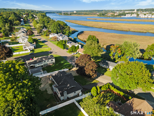  single family home for sale located at 121 Bridgeview Place, Stratford, CT 06614