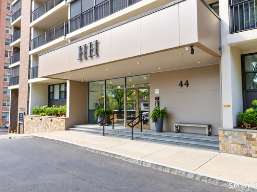 condo home for sale located at 44 Strawberry Hill Avenue, 8k, Stamford, CT 06902
