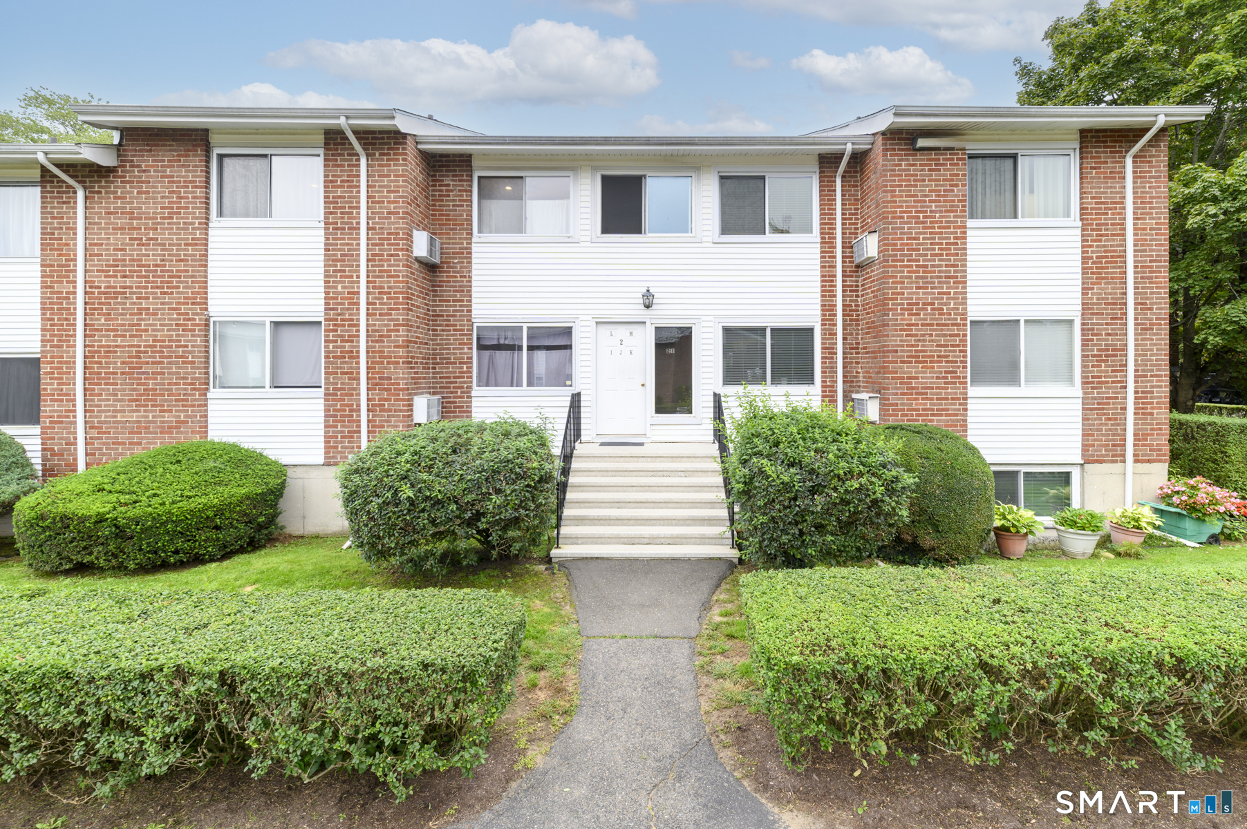 80 County Street, 2l, Norwalk, CT 06851 | For Sale at $250,000