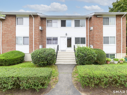  condo home for sale located at 80 County Street, 2l, Norwalk, CT 06851