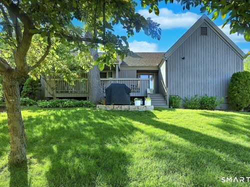  condo home for sale located at 209 Acorn Lane, b, Stratford, CT 06614