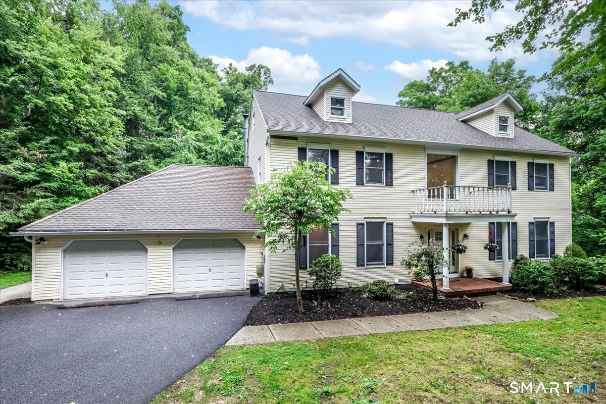 33 Greenknoll Drive, Brookfield, CT 06804 | For Sale at $750,000