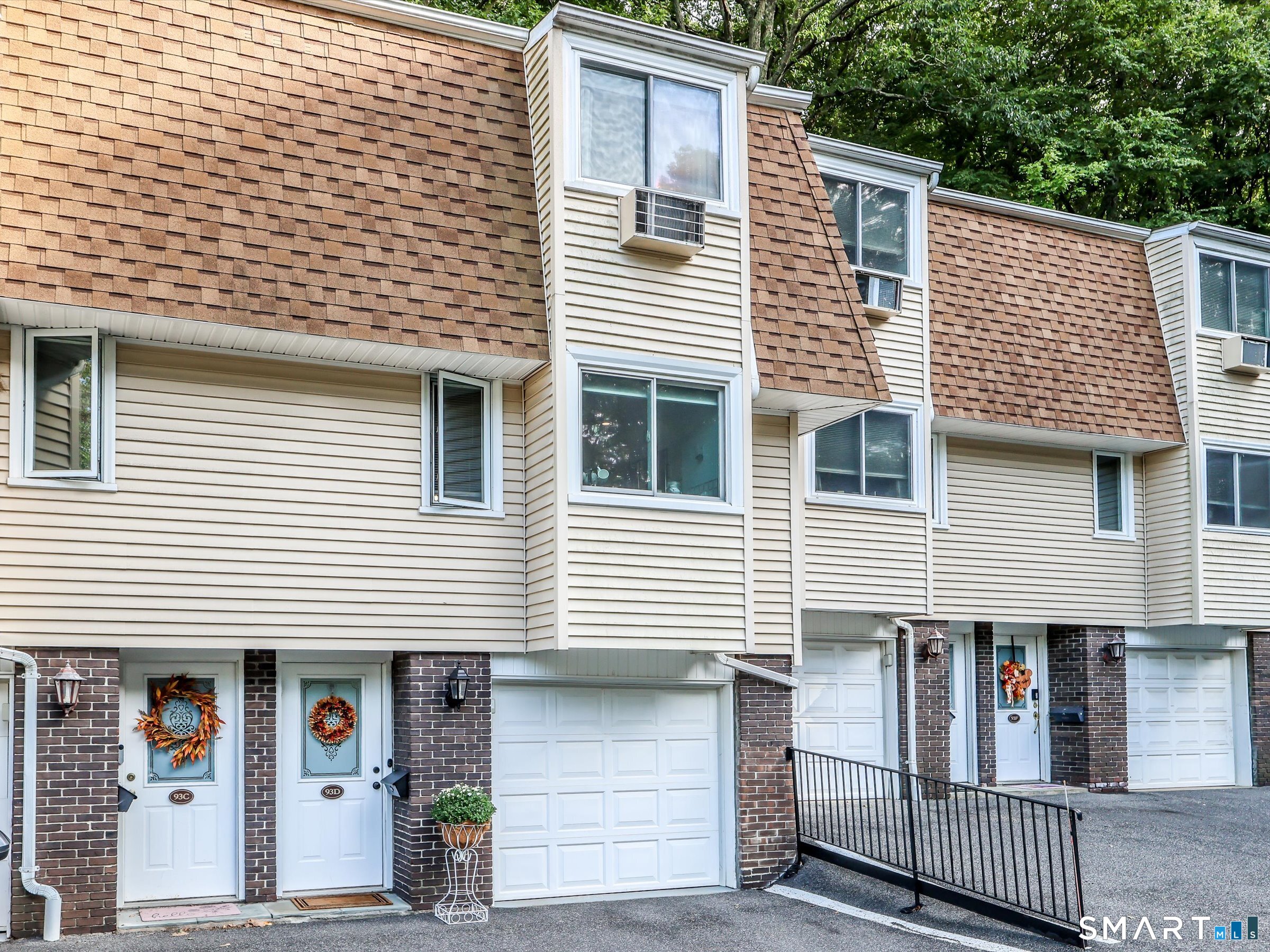 93 Chestnut Street, d, Bethel, CT 06801 | For Sale at $359,000