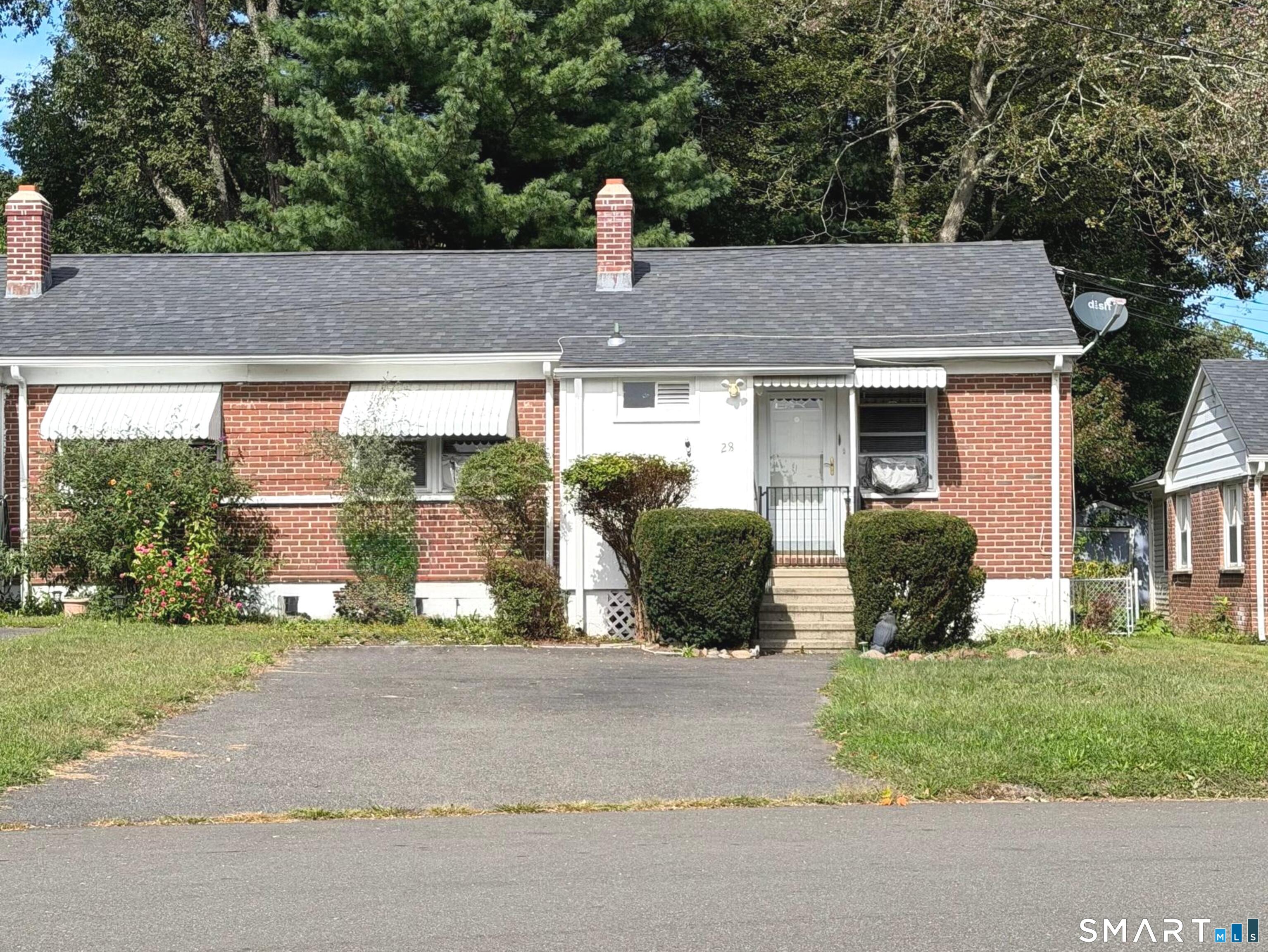 28 Singer Court, Stratford, CT 06614 | For Sale at $109,900