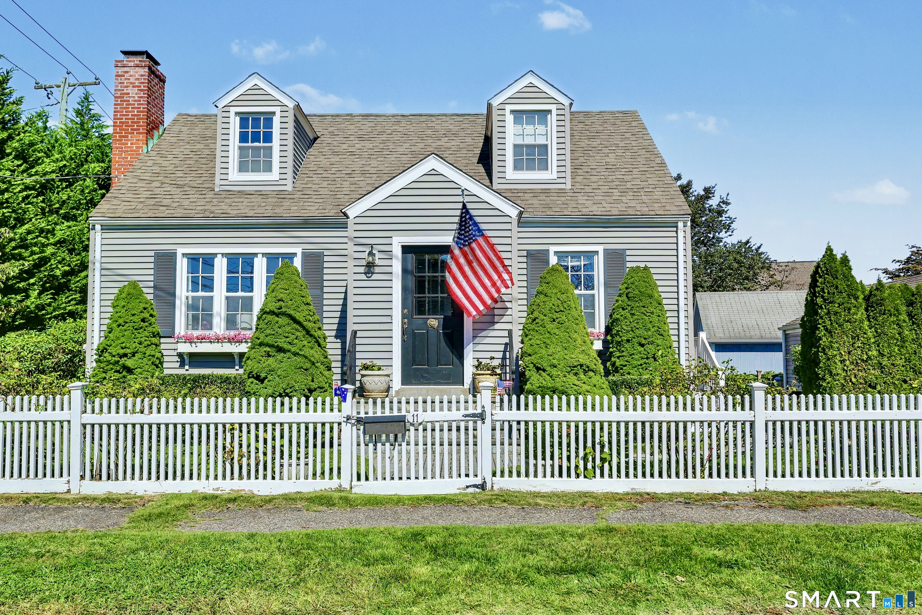 11 Oldfield Drive, Fairfield, CT 06824 | For Sale at $1,195,000